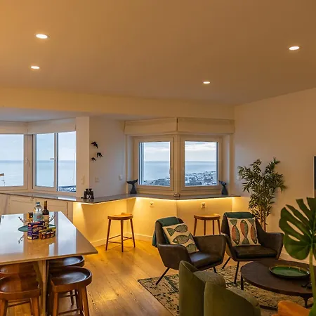 Azores Penthouse - Premium Flat