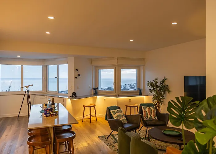 Azores Penthouse - Premium Flat