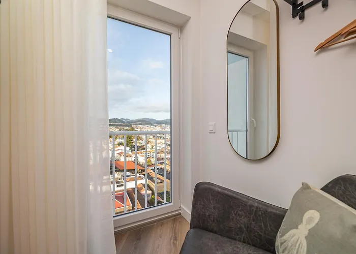 Azores Penthouse - Premium Flat