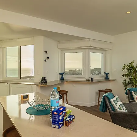 Azores Penthouse - Premium Flat